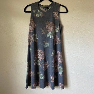 Fortune and Ivy sleevelss floral swing dress size small